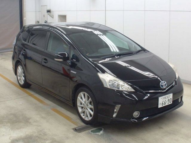 41 TOYOTA PRIUS ALPHA ZVW41W 2012 г. (NAA Osaka)